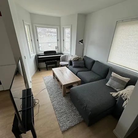 Apartament 2 Story Modern